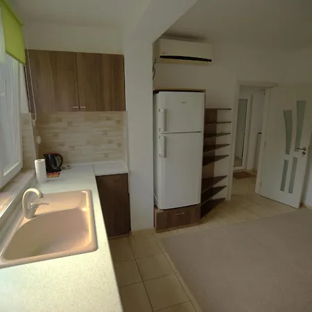 Emona 5 Floor 2 Daire *