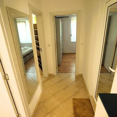 Emona 5 Floor 2 Daire *