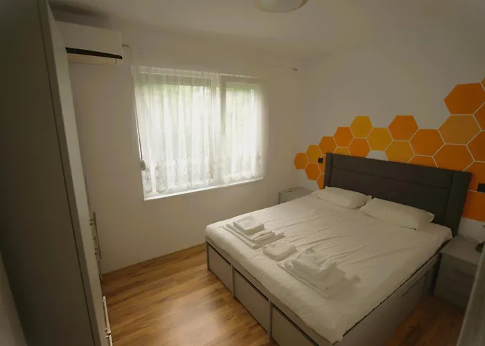 Emona 5 Floor 2 Lejlighed